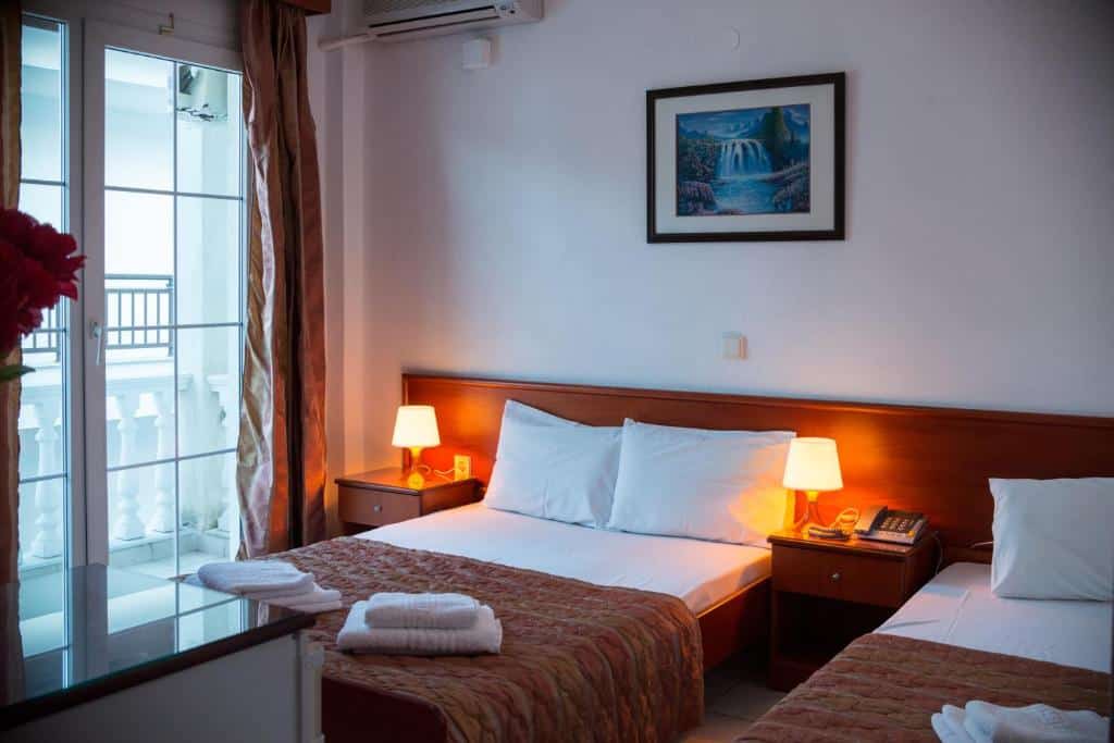 Bath tub and deck chair in front of the sea